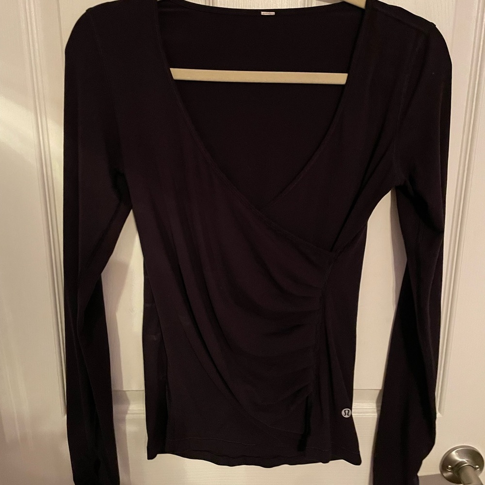 Lululemon yoga top